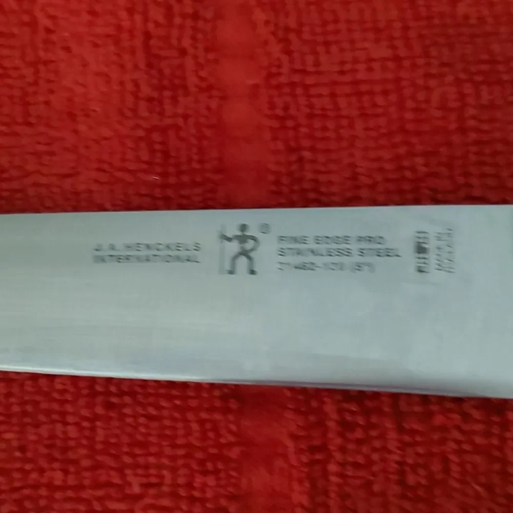 J.A. Henckels International 5